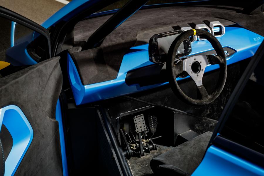 Интерьер Renault Zoe e-sport 2017 года  (фото 61 из 63)